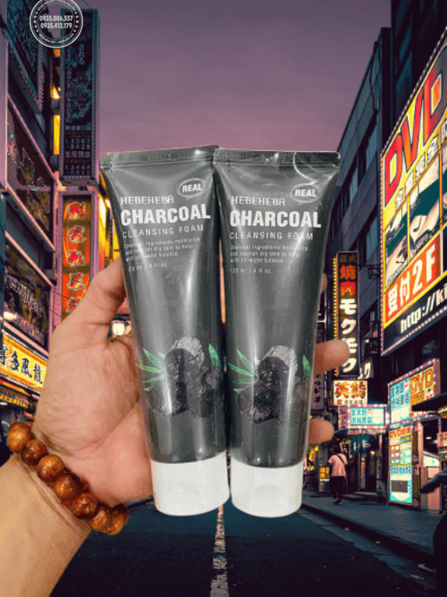 sua-rua-mat-hebeheba-charcoal-gia-bao-nhieu-mua-o-dau-chinh-hang